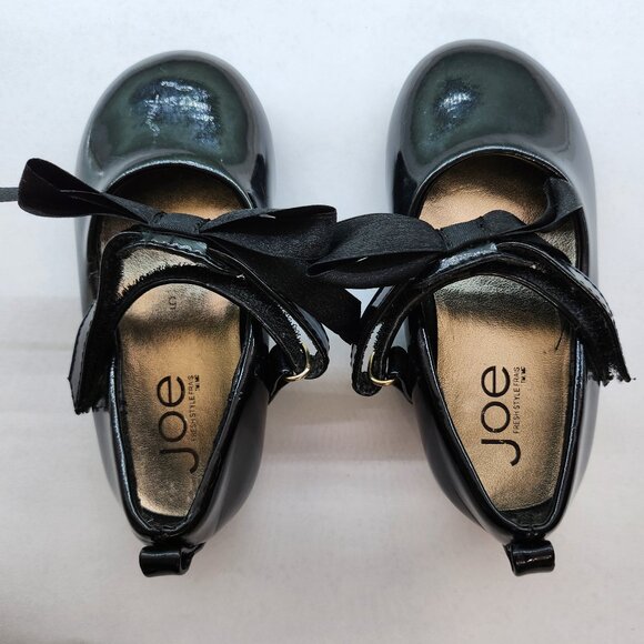 Girls MaryJane Shoes In Faux Patent Black - Picture 4 of 10